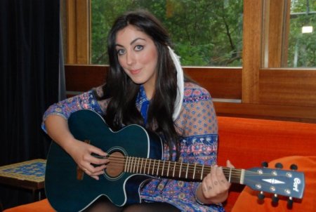 Hollanda'yı Eurovision'da Temsil Edecek Ayten'in Hedefi Finale Kalmak