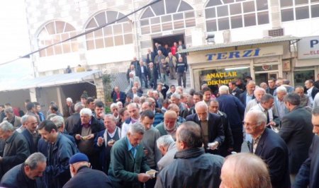 Hopa'da 5 bin kişiye aşure ikram edildi