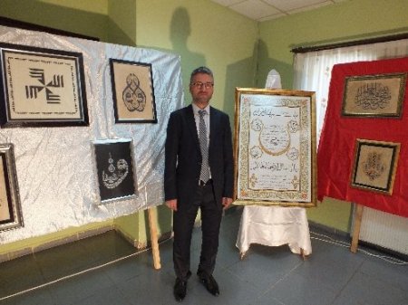 Hopa'da hat ve tezhip sergisi