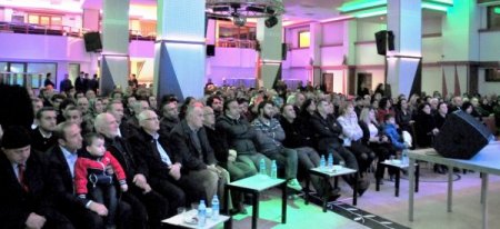 Hopalılar Kırık Mızrap konseriyle coştu