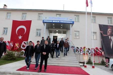 Horasan Meslek Yüksekokulu'nda eğitim başladı