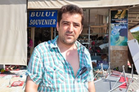 Hortum iş yerlerini vurdu, zarar 300 bin lira