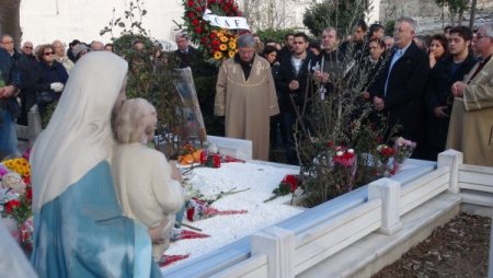 Hrant Dink, ölüm yıldönümünde mezarı başında anıldı