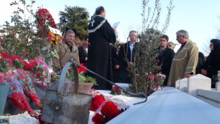 Hrant Dink, ölüm yıldönümünde mezarı başında anıldı