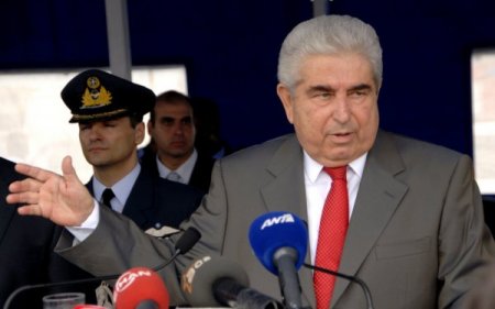 Hristofyas'tan Troyka heyetine uzlaşı çağrısı