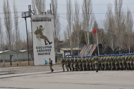 Hudutlarda Görev Yapacak İlk Grup Sözleşmeli Erlerin Eğitimleri Tamamlandı