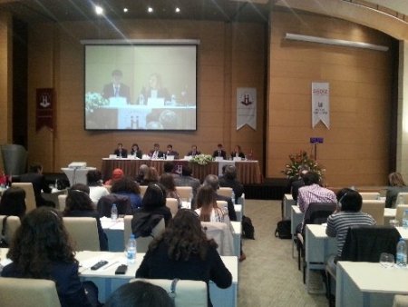 Hukukçular anlaşmazlıkların barışçıl çözümünü konuştu