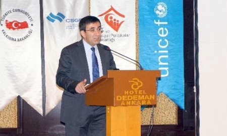 Hükümet, çocuk refahını yükseltmek için 'ölçekli' çalışmalar yürütecek