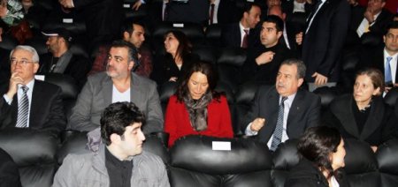 'Hükümet Kadın'ın oyuncuları Akbağ ve Midyat: Barış sürecine çok umutlandık