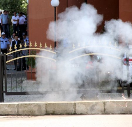 Hükümet Konağı önünde şüpheli çanta paniği