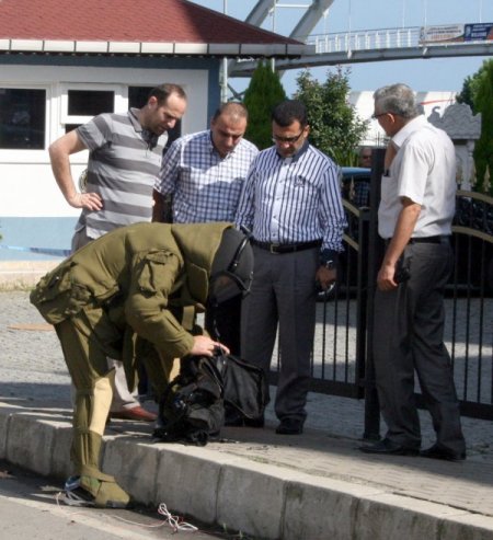 Hükümet Konağı önünde şüpheli çanta paniği