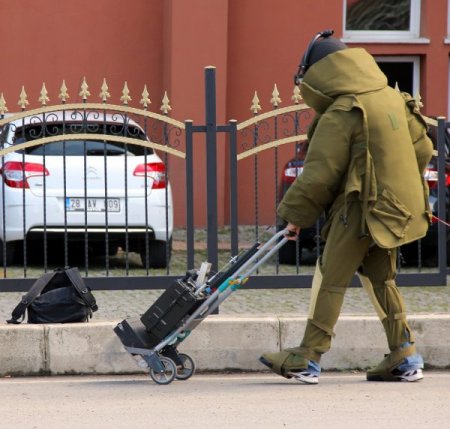 Hükümet Konağı önünde şüpheli çanta paniği