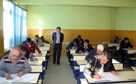 Hükümlüler “Çanakkale'de Şahlananlar” kitabını okuyarak sınava katıldı