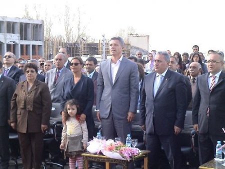 Hülya Avşar, Ardahan'da Spor Salonunun Açılışını Yaptı