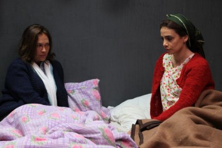 Hülya Avşar'ın 72. Koğuş Filmindeki Rolü Atilla Dorsay’ı Hayran Bıraktı