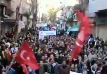 Humus’ta 70 Bin Kişi Meydanda, Kalabalık Erdoğan Sloganları Atıyor