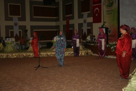 Hünerlerini Tarlada Değil Sahnede Sergilediler