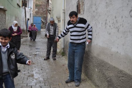 'Huntington' hastası Koyun ailesi, uzanacak yardım elini bekliyor