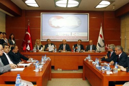 'hür Adam' Film Setinde Kullanılan Kerestelerle Cami Onarılacak
