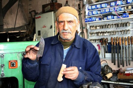 Hurda metalleri işleyip geri dönüşüme kazandırıyor