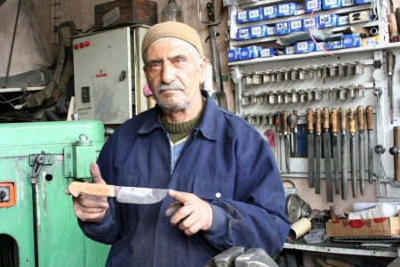 Hurda metalleri işleyip geri dönüşüme kazandırıyor