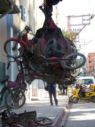 Hurda Motosikletler Satılarak Elden Çıkarıldı