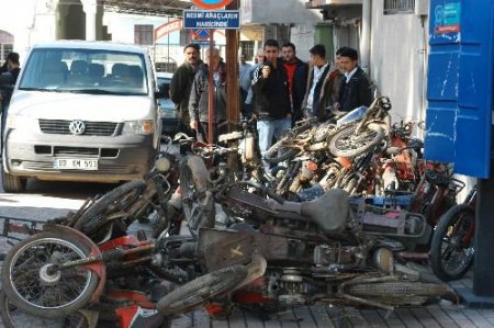 Hurda Motosikletler Satılarak Elden Çıkarıldı