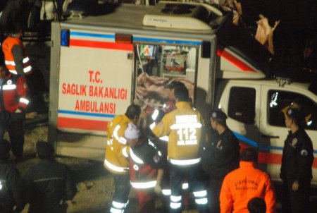 Hurdaya Dönen Ninübüsten 3 Ceset Çıktı