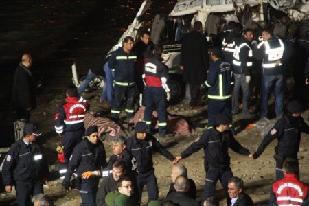 Hurdaya Dönen Ninübüsten 3 Ceset Çıktı