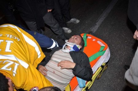 Hurdaya Dönen Otomobilde Sıkıştı