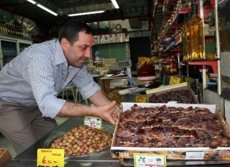 Hurma Tezgahlara İndi (özel)
