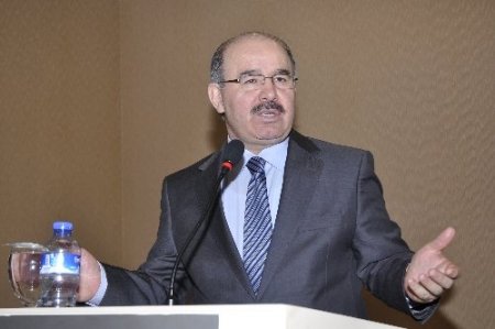 Hüseyin Çelik: Laiklik dediğin herkesin kendi dininde hür ve eşit olmasıdır