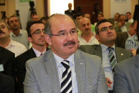 Hüseyin Çelik: PKK, Kürtlerin cahil olanını sever