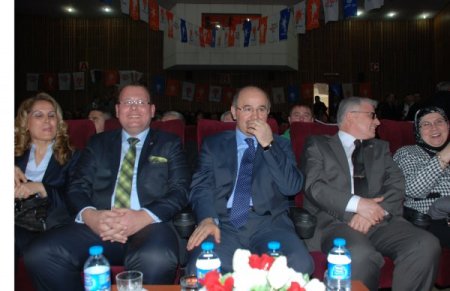 Hüseyin Çelik:ak Olan Alnımıza Kara Çamur Sürmeye Çalışanın Alnını Karışlarız