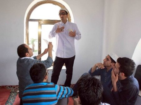 Hutbe işaret diline çevrilince işitme engellilerin cumaya ilgisi arttı