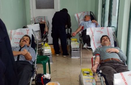 Huzur Derneği Kan Bağışı Kampanyası Düzenledi