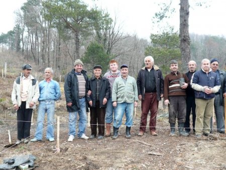 Huzur Derneği Üyeleri Aydınlar Köyü'nde Fidan Dikti