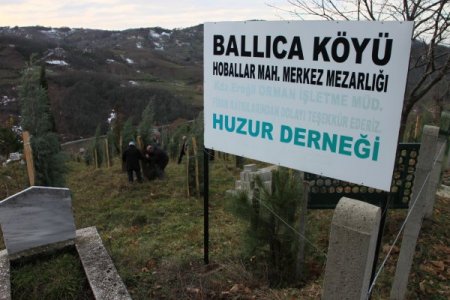 Huzur Derneği yönetimi, fidanlara sahip çıkan köylülere teşekkür etti