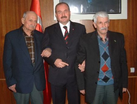 Huzur Evi Sakinlerinden Vali Kocatepe'ye Ziyaret