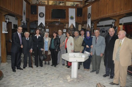 Huzur Sarayı sakinleri İnegöl'ü gezdi