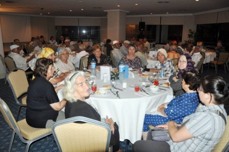 Huzurevi Sakinleri Dedeman'ın İftar Sofrasında Buluştu