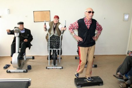 Huzurevi sakinlerinden ‘Gangnam Style’ şov