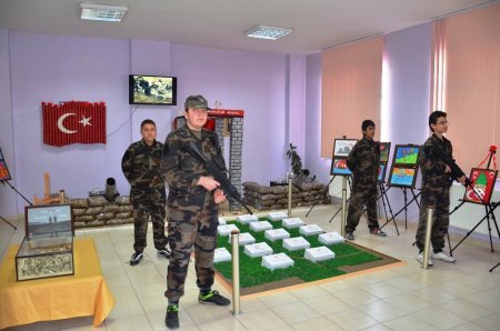 İbrahim Avcı Koleji'nde anlamlı Çanakkale sergisi