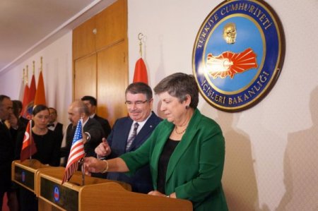 İçişleri Bakanı Şahin, ABD Ülke Güvenliği Bakanı Napolitano ile görüştü