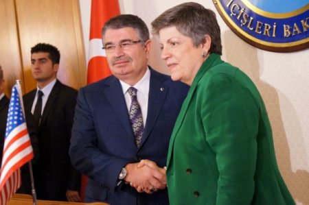 İçişleri Bakanı Şahin, ABD Ülke Güvenliği Bakanı Napolitano ile görüştü