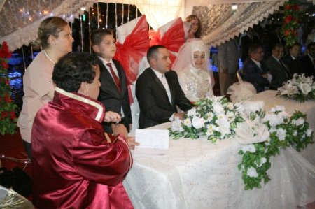 İçişleri Bakanı Şahin, Yeğeninin Nikah Şahitliğini Yaptı
