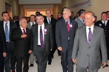 İçişleri Bakanı Şahin: Terörle Uluslararası Boyutta Mücadele Ediyoruz