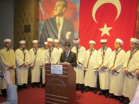 İçişleri Bakanı Şahin'den hafızlara çeyrek altın