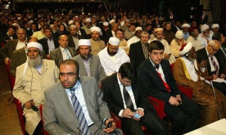 İcma Sempzoyumu’nun ikinci günkü oturumları başladı