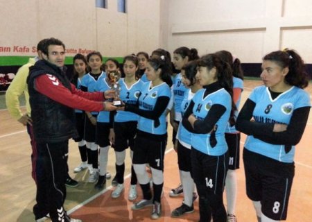 İdil Mehmet Akif Ersoy Ortaokulu il birincisi oldu